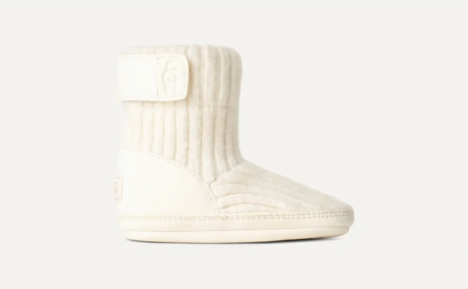 Skylar en UGG Beanie