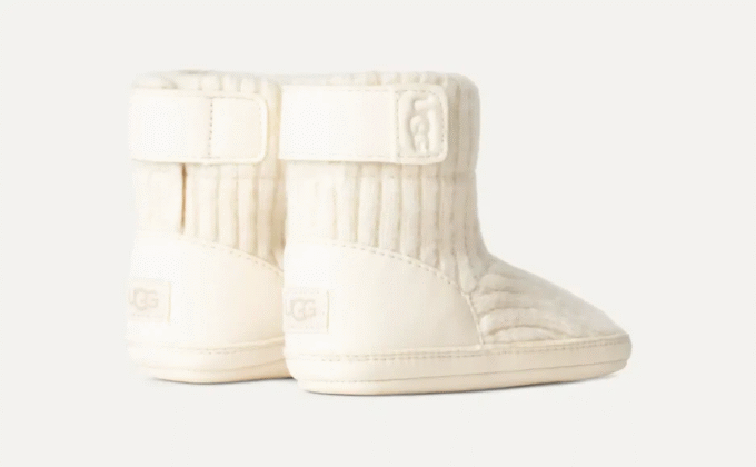 Skylar en UGG Beanie