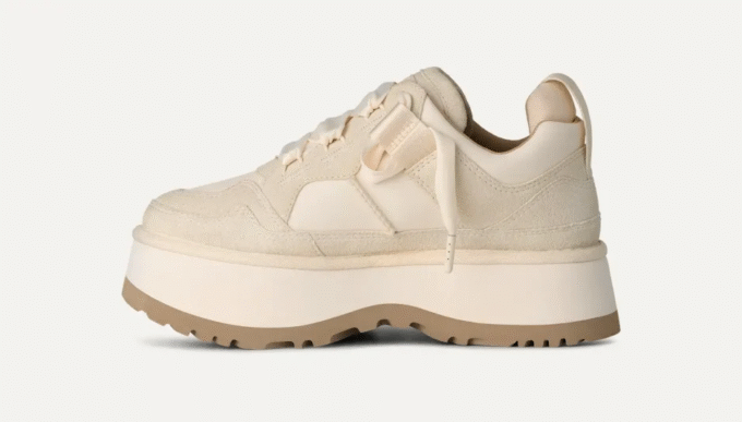 UGG Astromel