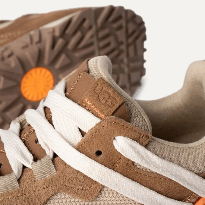 UGG RetroFi Laag